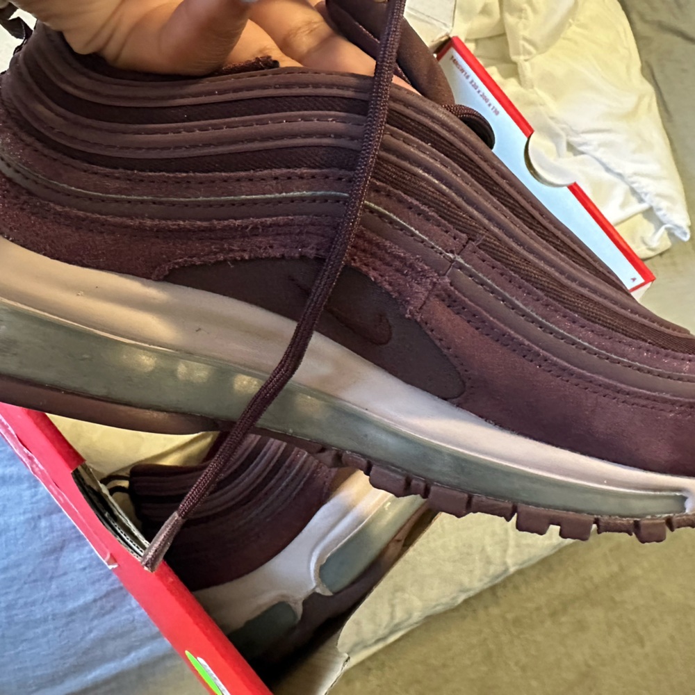 Women’s air max 97 burgundy size 8